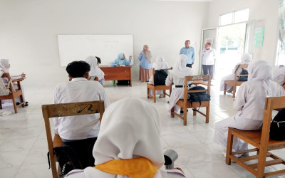 Pelaksanaan AMBKA di MAN 2 Kabgor,  di Monitoring Pengawas Pembina