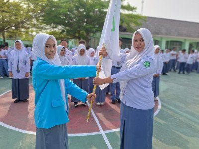 Estetika Kepemimpinan, Sertijab Pengurus OSIS MAN 2 Kab. Gorontalo Berlangsung  Khidmat