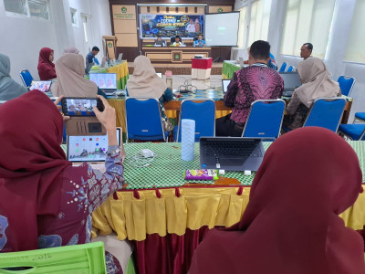 Siapkan Guru Masa Kini, Kepala MAN 2 Kabgor Buka Pelatihan Coding dan Kecerdasan Artificial