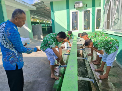 Sempurnakan Ibadah Sejak Dini, MAN 2 Kabgor Matangkan Praktik Wudu
