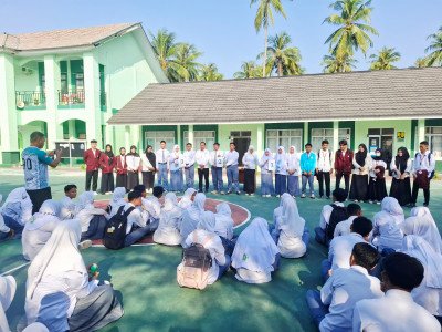 Menuju Pemilihan, Caket dan Waketos MAN 2 Kabgor Tentukan Nomor Urut